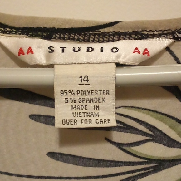 Studio Floral Sleeveless Stretchy Dress - Size 14 - Picture 3 of 5